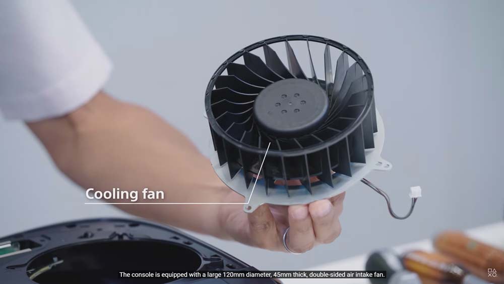 SONY-PLAYSTATION-5-TEARDOWN-VENTILADOR